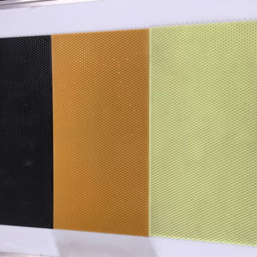 厂家批发优质三色塑料巢础中蜂意蜂巢础经久耐用养蜂工具