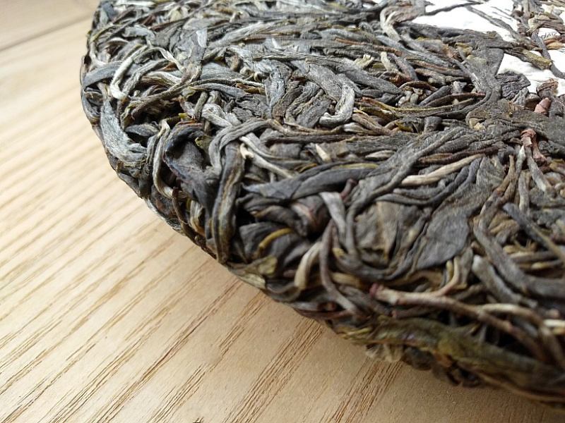 2019年早春勐库大雪山357克普洱茶生茶臻品系列