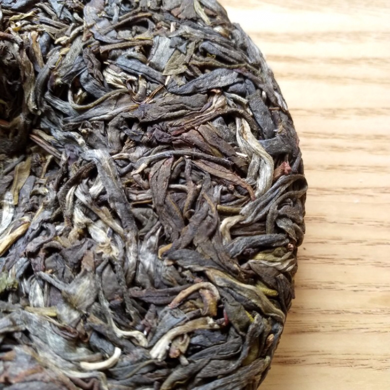 2018早春邦东岩茶云南普洱茶生茶357克臻品系列