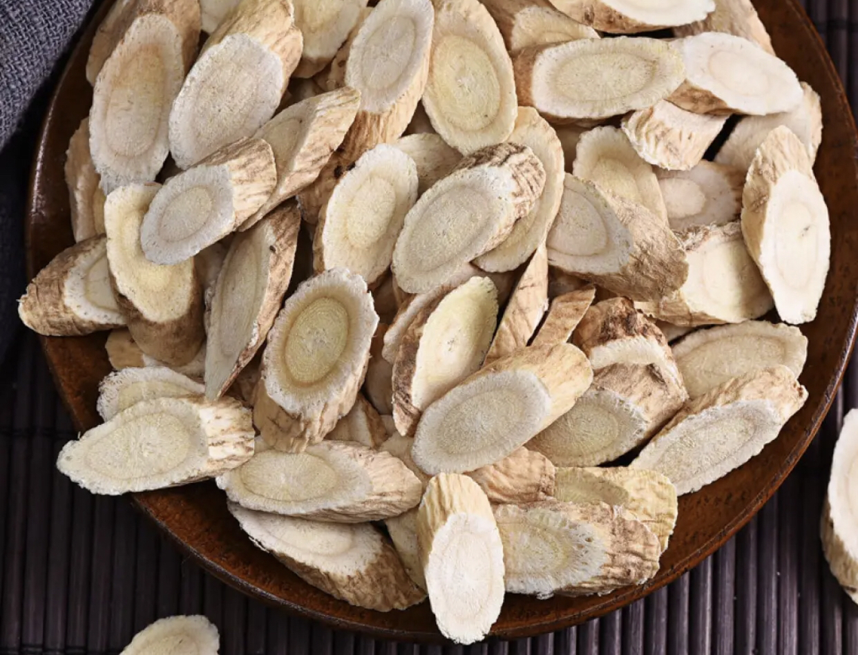 黄芪与黄芩药材对照图