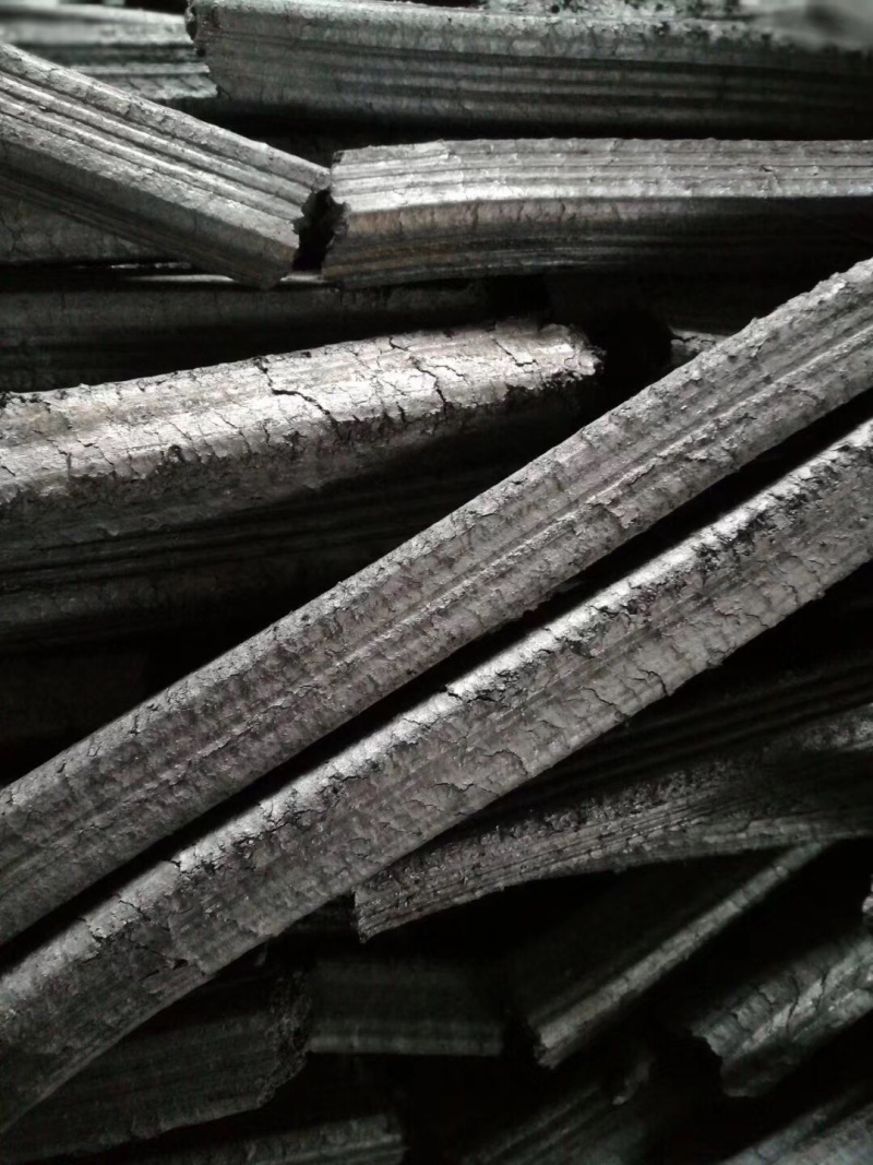 全年供应纯竹粉机制炭，价格优惠。