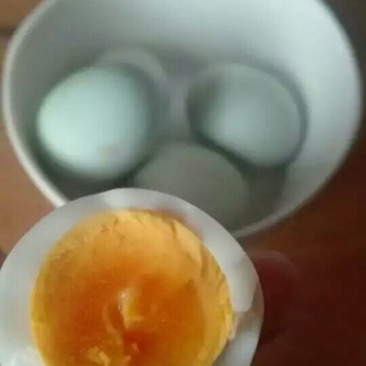 绿壳鸡蛋食用50g以下