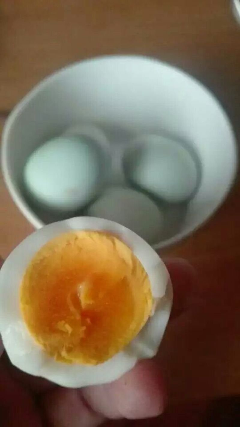 绿壳鸡蛋食用50g以下