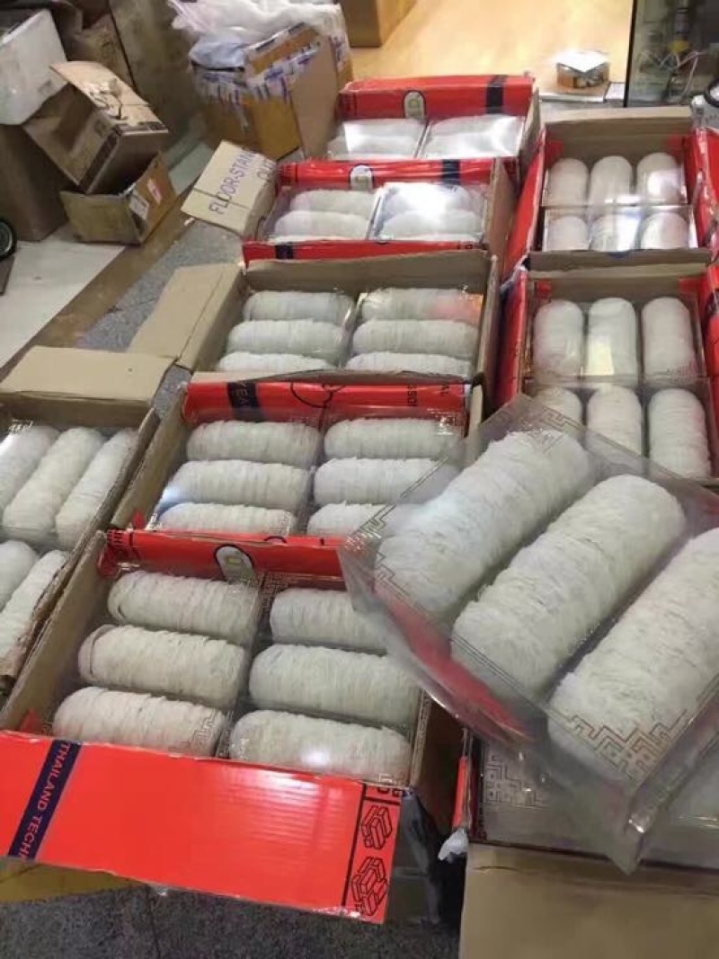 优选燕窝印度尼西亚石板上燕子用体内的物质做出来的燕窝