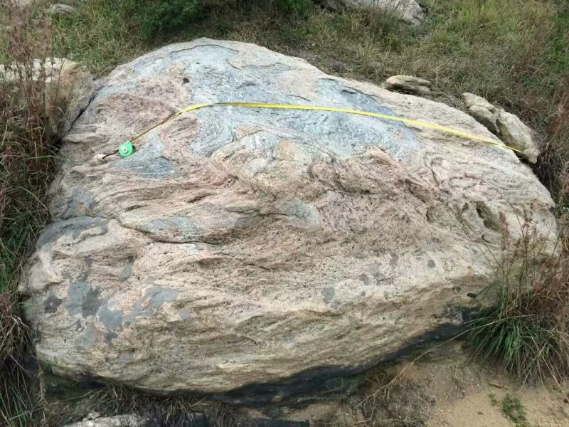 毛石