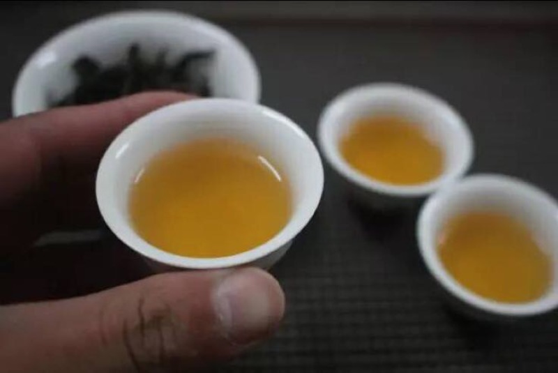乌龙红茶