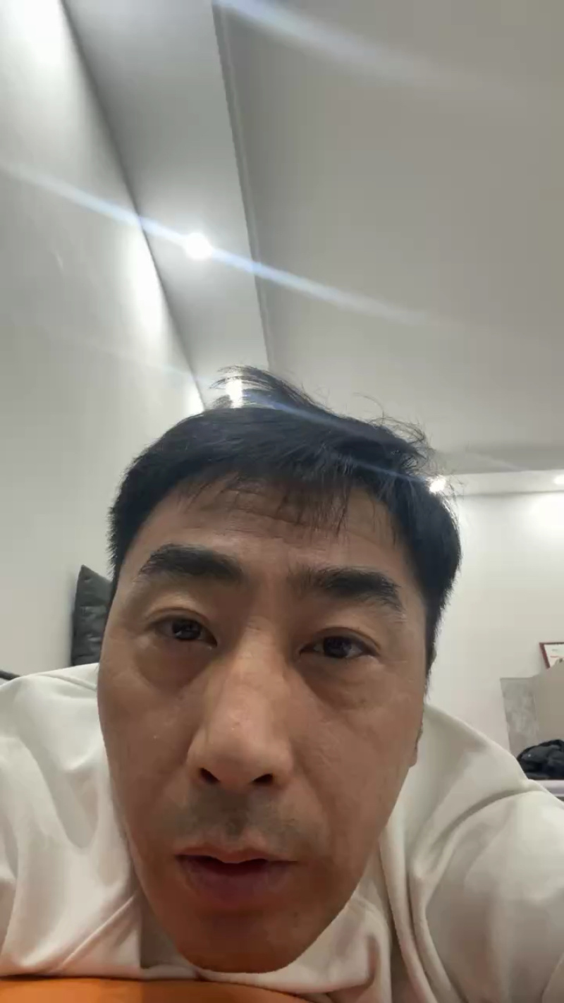 草捆，玉米秸秆，方捆四十多斤，无土无膜，干度好