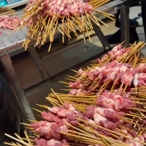 【热卖】羊肉串每天手穿，工厂批发量大质优价格优惠