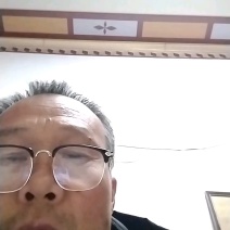 红根蒜苗。