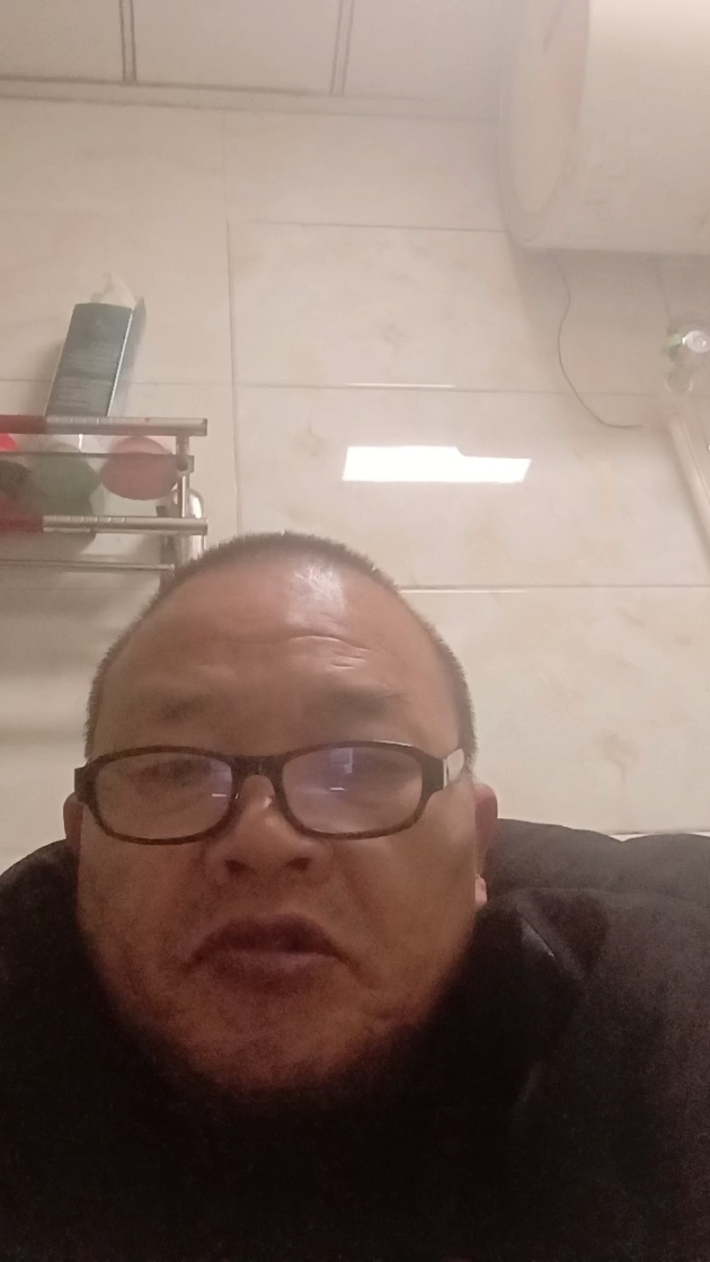 南阳新野甘蓝苗百万颗，大量供应产地直发量大从优欢迎下单