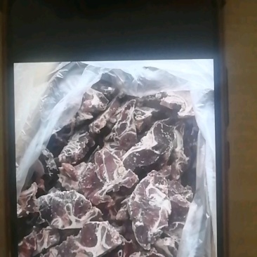 近满肉牛脖骨