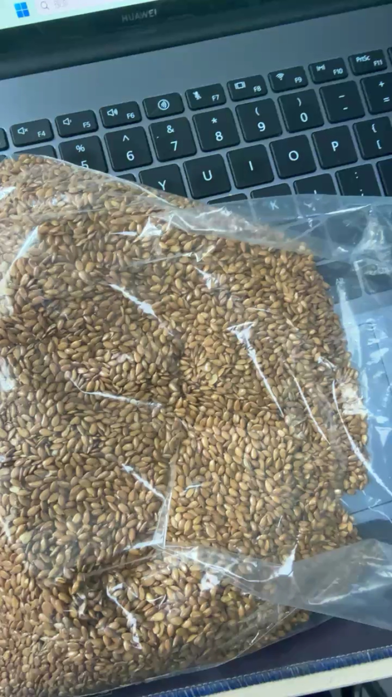 黄金亚麻籽，加拿大亚麻籽，红色亚麻籽，机选，色选港口直销