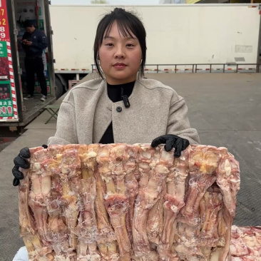 国产生牛蹄筋20多一斤，纯干精修，全国一件起发。