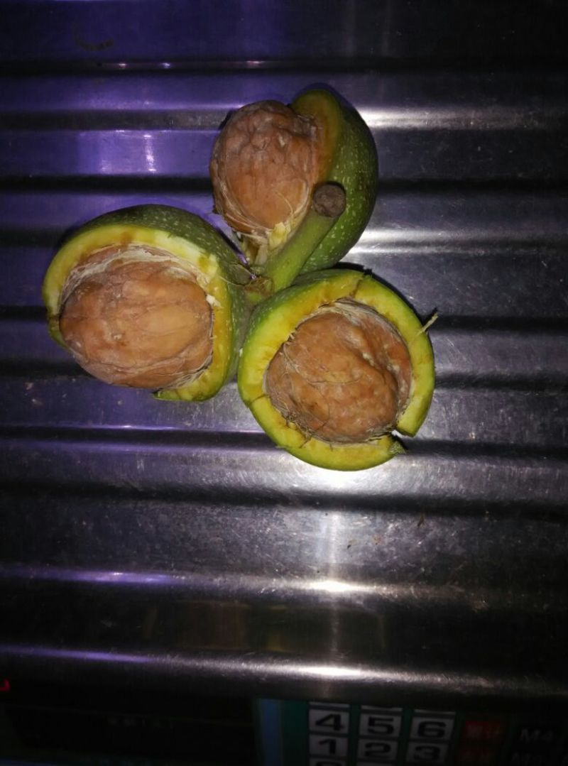薄皮核桃30mm以上去皮
