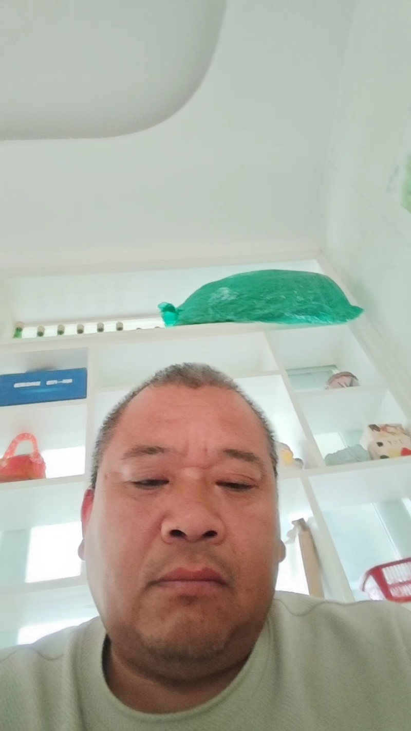 通许红帽蒜苔品质好，专业装车工，一流服务诚信经营欢迎合作