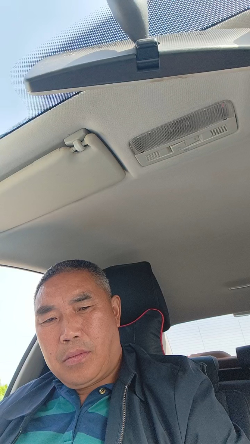 重庆长寿默科特柑橘成熟上市中，皮易剥离，汁多味甜，糖度高
