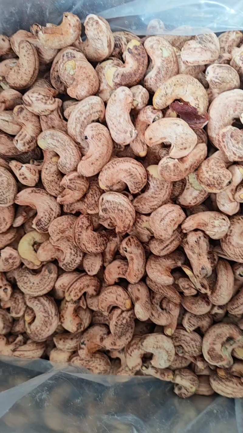 腰果仁，长期供应，全国发货质量好价格低，量大私聊