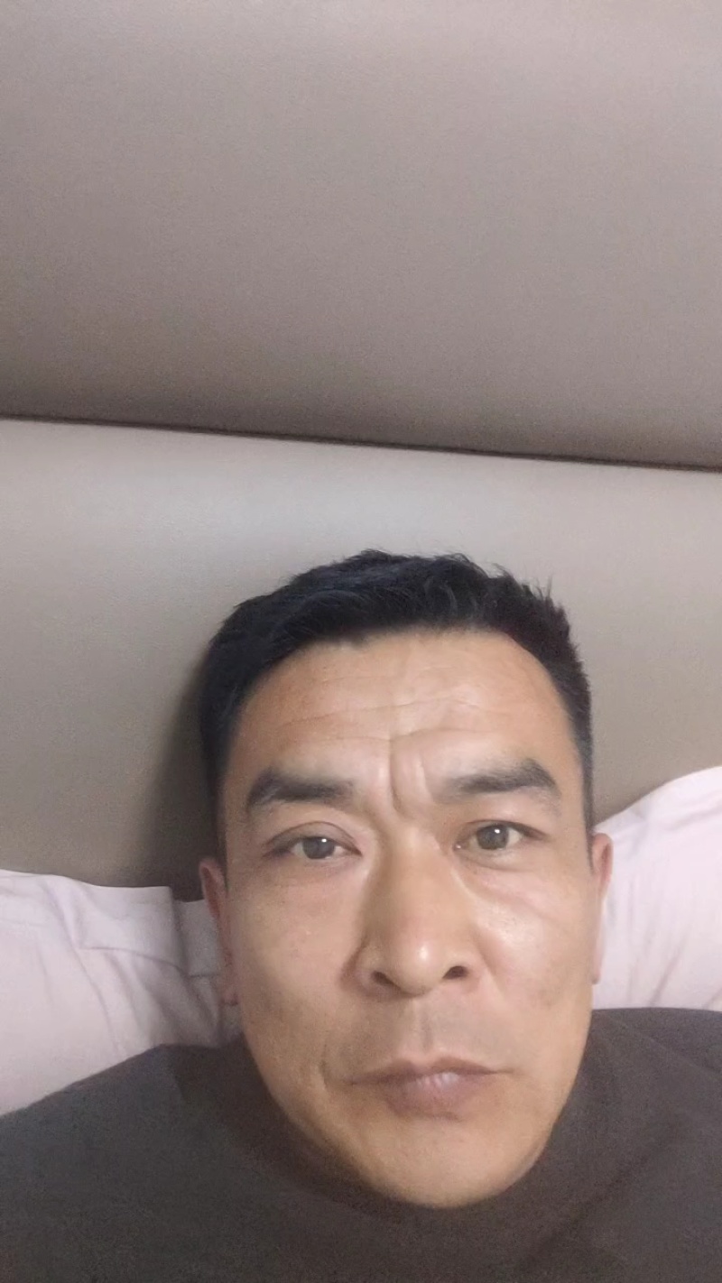 山东密刺黄瓜~干花带刺，并配有大型冷库。批发市场，