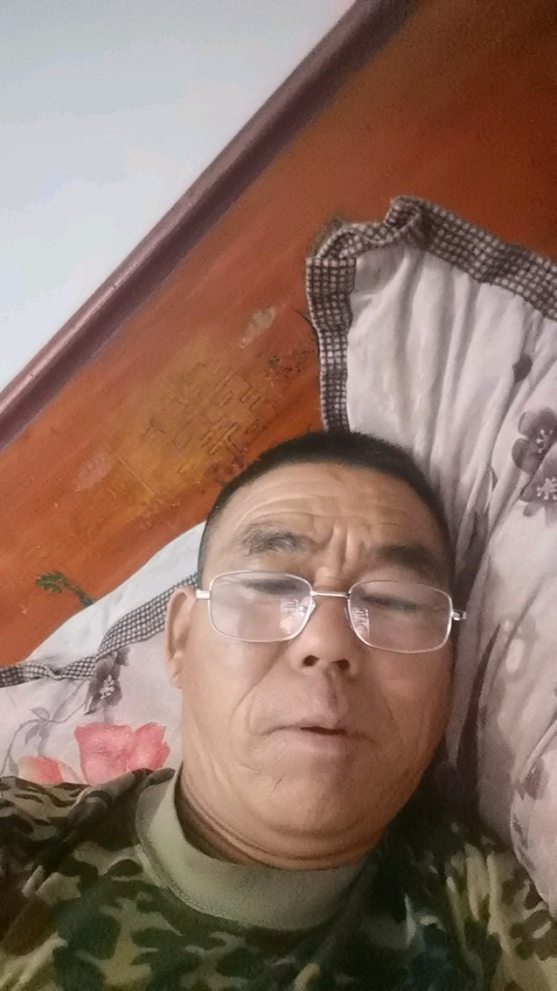精品早雪甜瓜，小白瓜，产地直发全国供货，品质保证