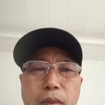 大球盖菇菌种，提供技术和服务，提供销路，回收产品