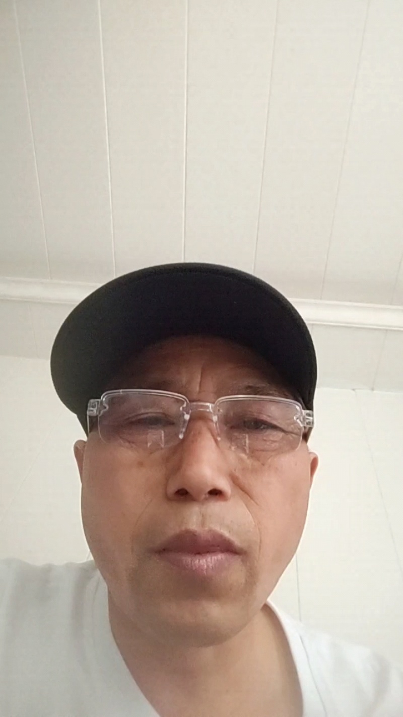 大球盖菇菌种，提供技术和服务，提供销路，回收产品