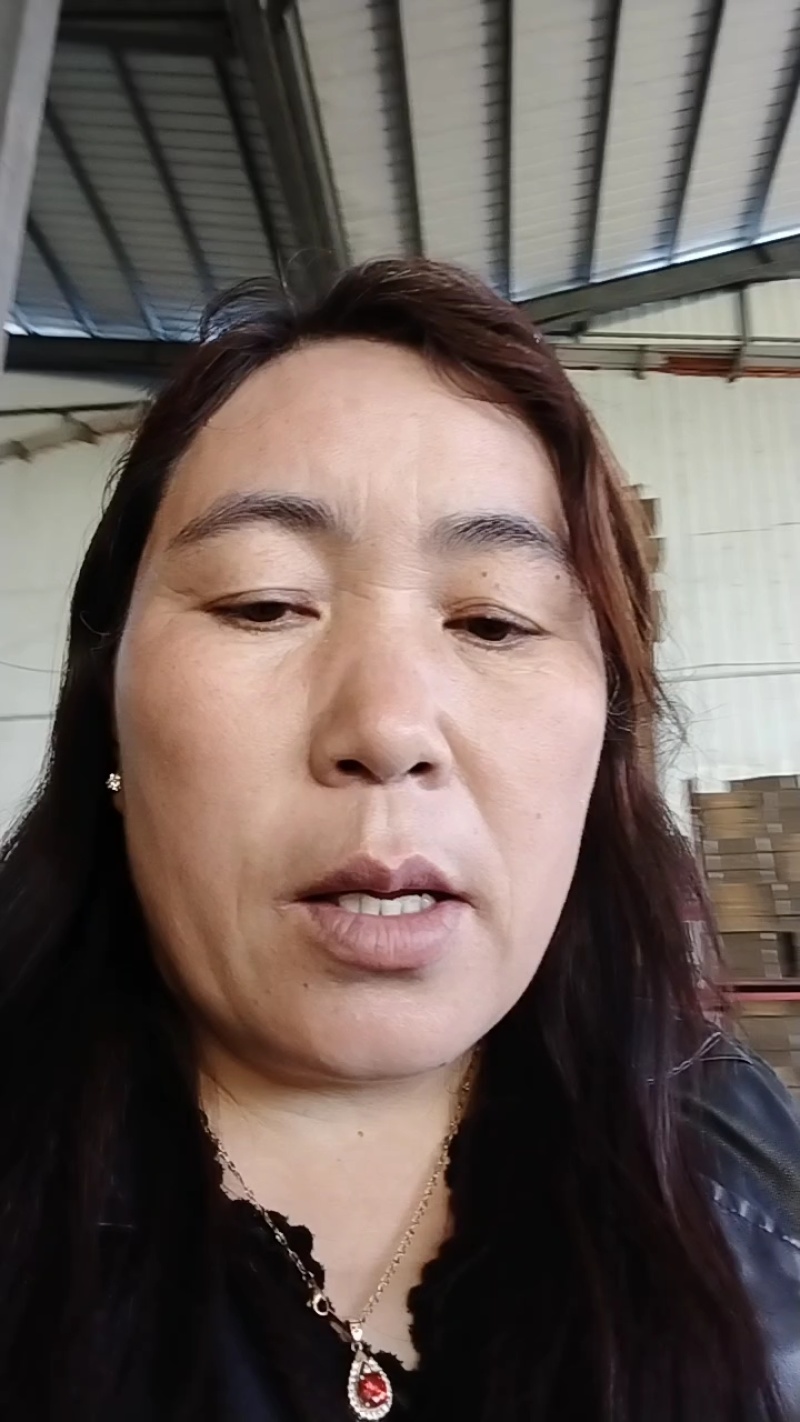 山东日照莒县蓝莓产地大量上市，品种齐全，市场自由交易