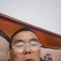 精品油桃，货源充足，规格齐全，价格便宜，代购代发。