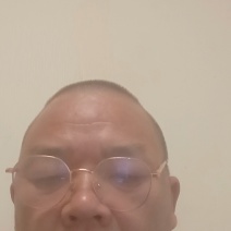 精品大葱大量供应，烧烤蘸酱葱，供应火锅餐饮等