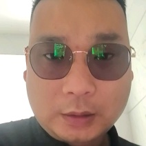产地直发皇冠梨，各种型号，货源充足，欢迎新老客客商
