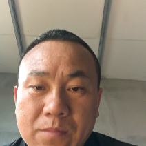 皇冠梨，河北皇冠梨，大量现货，果面干净，口感甜汁水多。