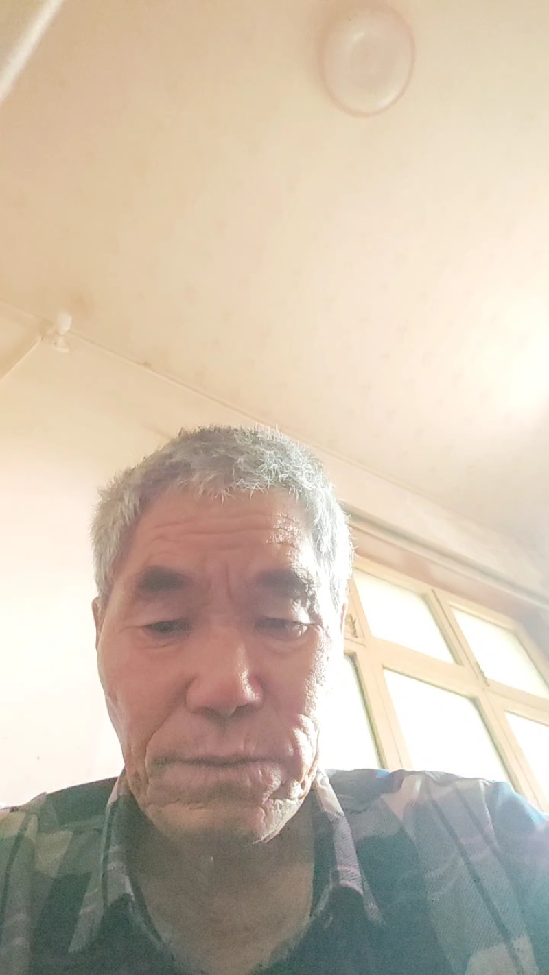 陕西渭南条纹红富士苹果香甜可口规格齐全物美价廉可视频看货