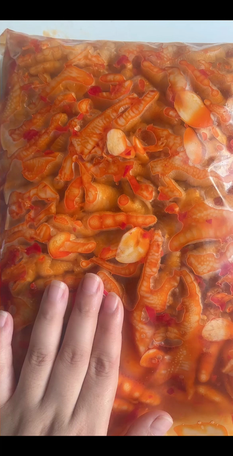 无骨鸡爪地摊电商批发无骨鸡爪凤爪泡爪速食凉菜小吃脱骨凤爪