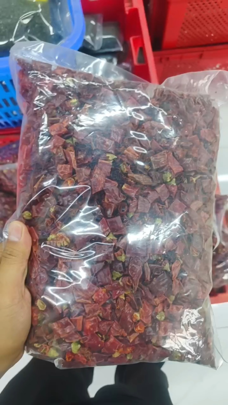 厂家直营四川辣椒段，辣椒面，可以一件代发，可以批量发货
