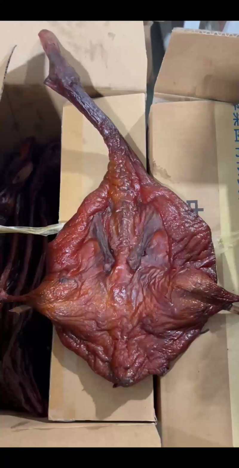 板鸭烟熏板鸭