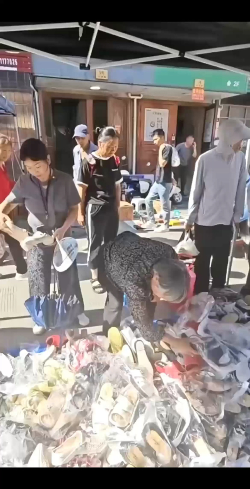凉鞋泰国乳胶凉鞋年泰国乳胶凉鞋地摊早市赶集展会商场