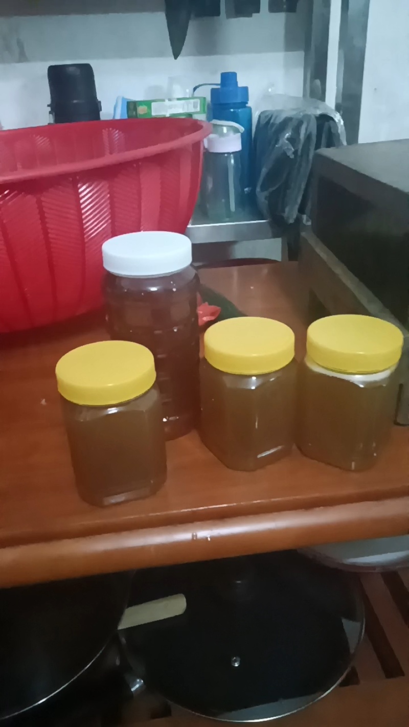 农家土蜂蜜自产自销蜂蜜浓浓花香冲泡皆宜欢迎致电