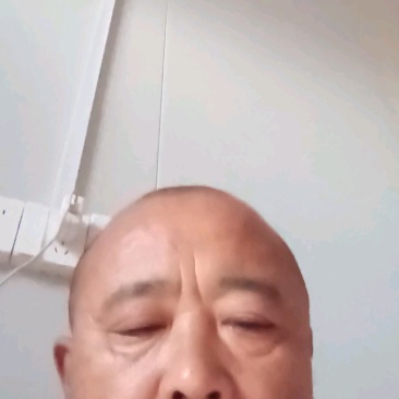 油桃，中油四号，红皮黄肉，口感甜，含糖量高，万亩油桃基地