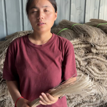 红薯粉条口感Q弹牛肉汤，鸭血粉汤，酸辣粉