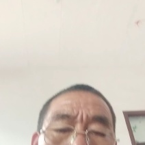 突围毛桃色泽鲜，口感翠脆多汁，产地直供，