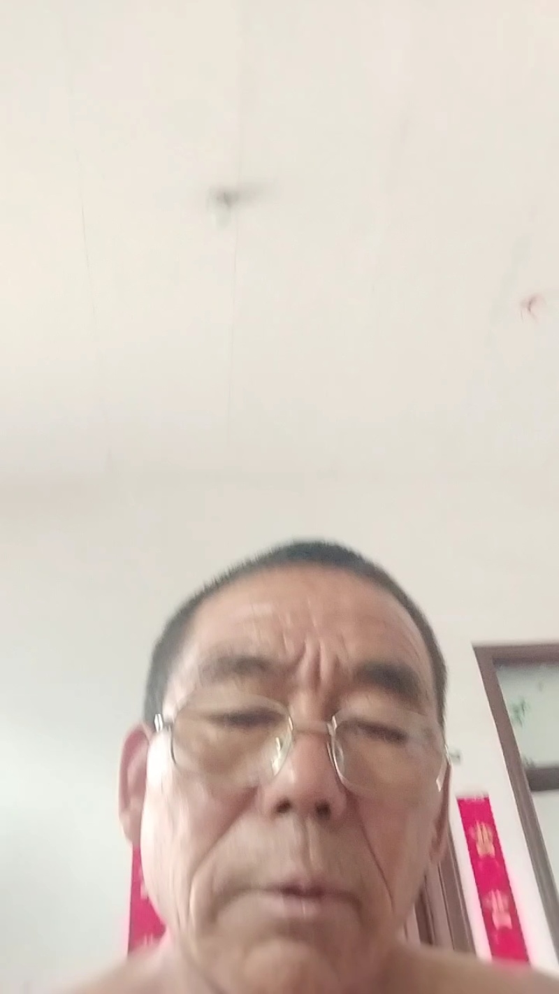 突围毛桃色泽鲜，口感翠脆多汁，产地直供，