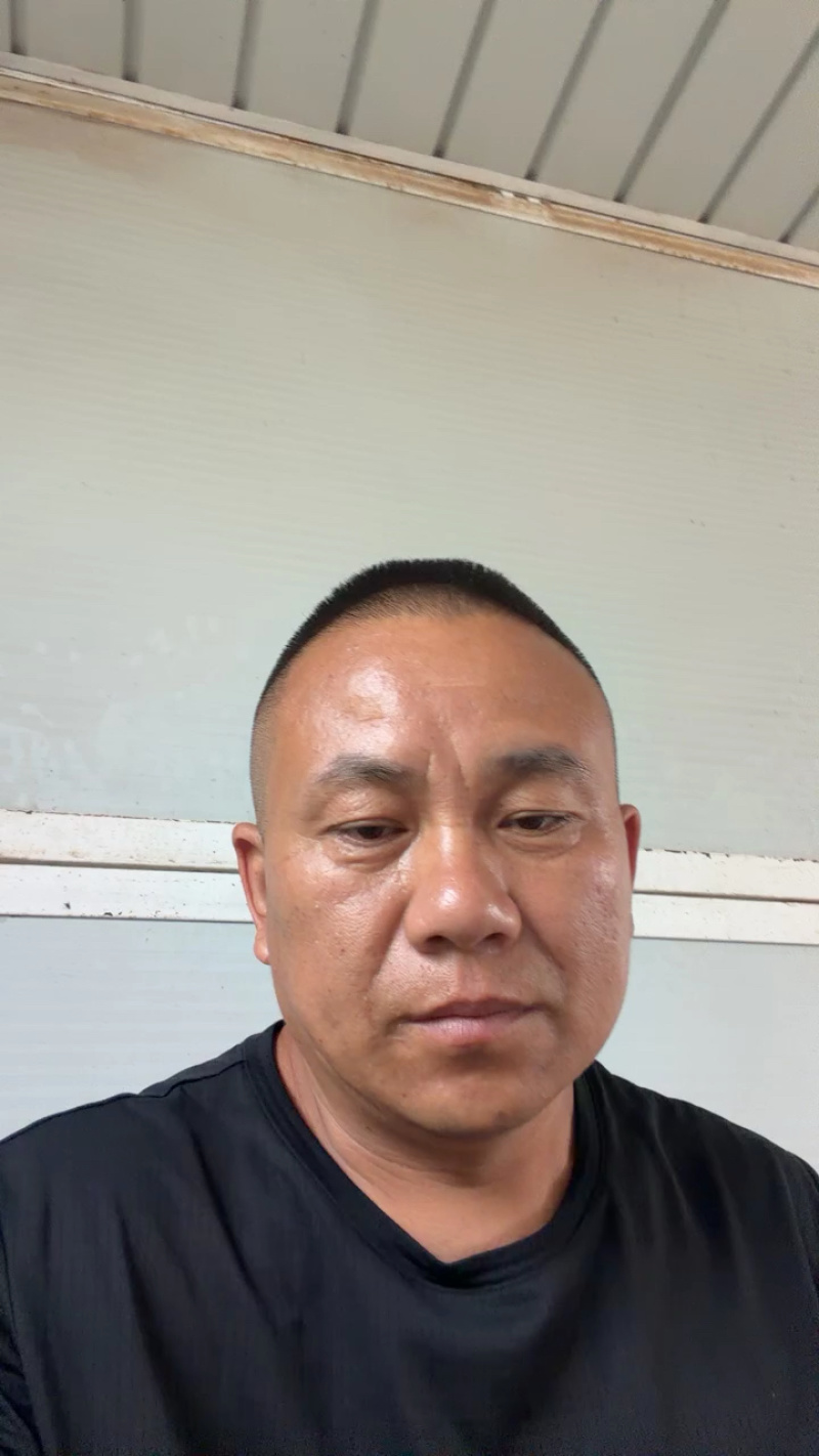 乒乓球葡萄，紫藤葡萄，口感嘎嘎甜，大量现货上市中。