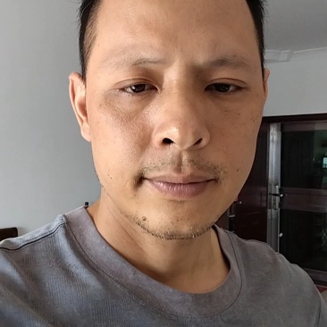 九蒸九晒野生黄精大量有货，欢迎咨询