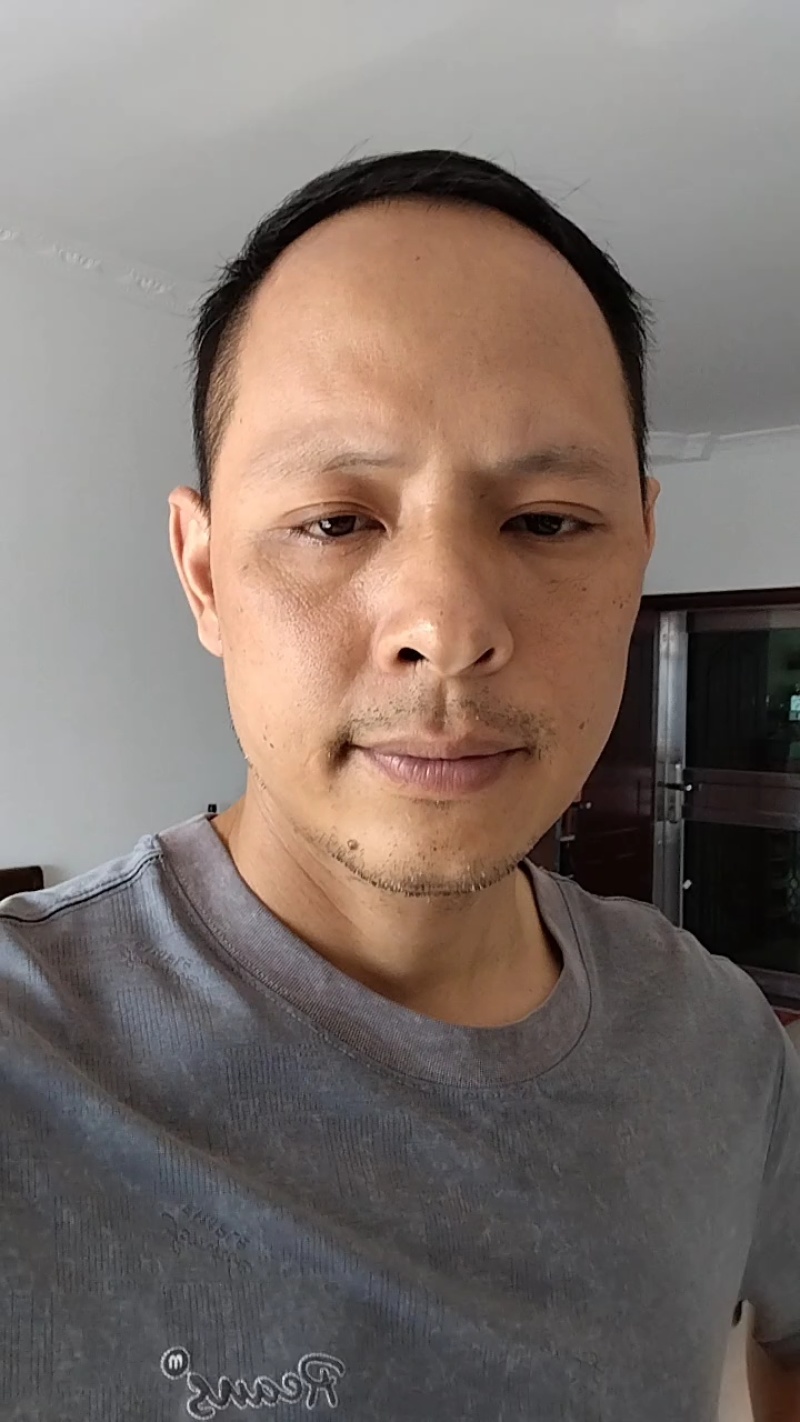九蒸九晒野生黄精大量有货，欢迎咨询