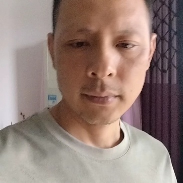 九蒸九晒野生黄精大量有货，欢迎咨询
