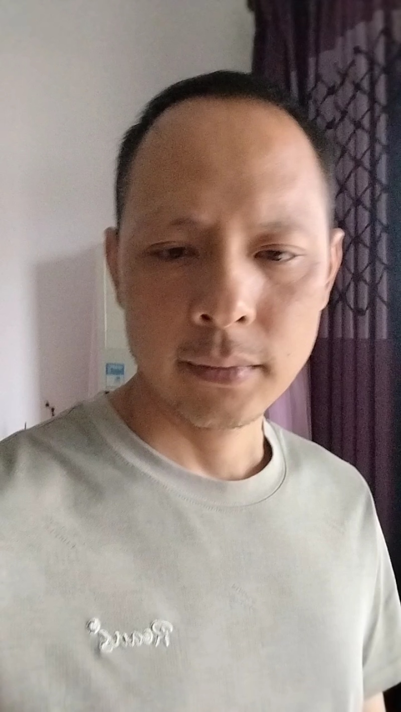 九蒸九晒野生黄精大量有货，欢迎咨询