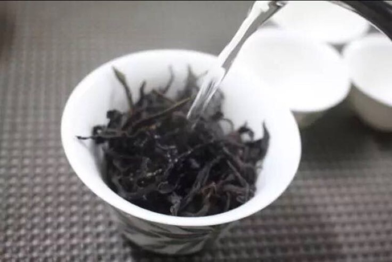 乌龙红茶