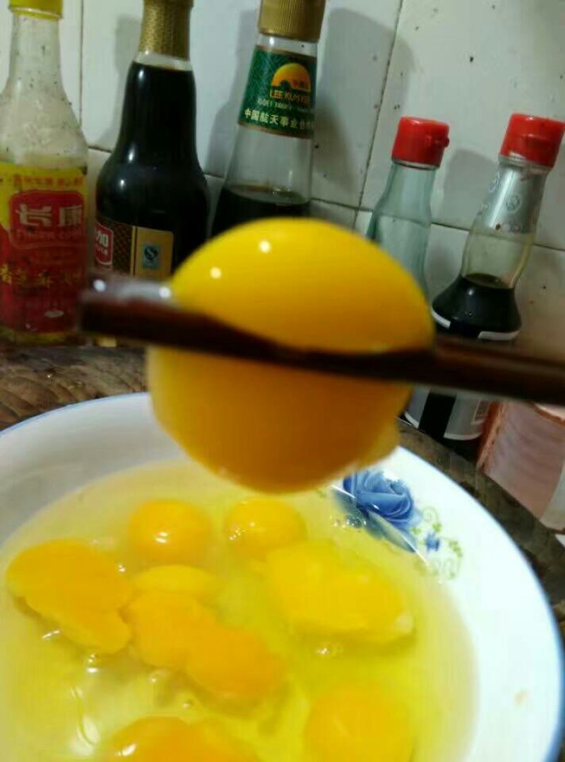 土鸡蛋食用50g以下