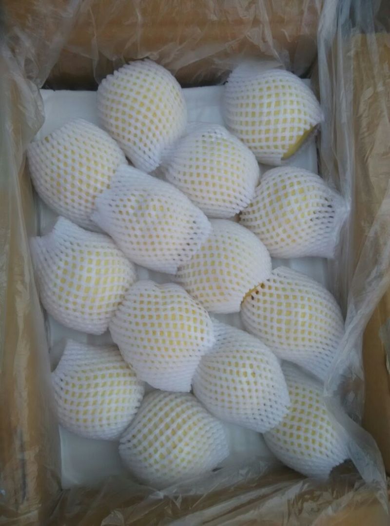皇冠梨300~350g纸箱