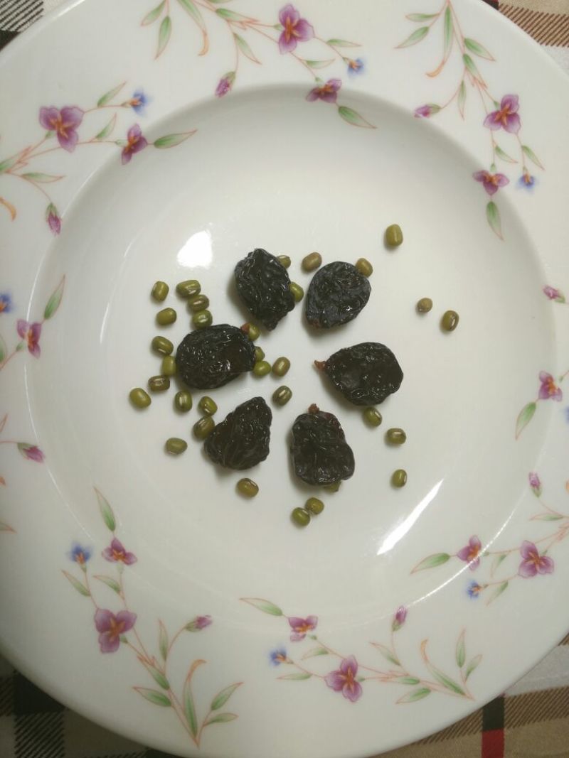 夏黑葡萄干无核一级