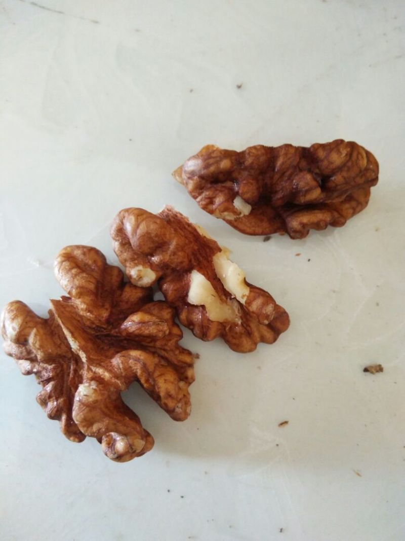 薄皮核桃去皮